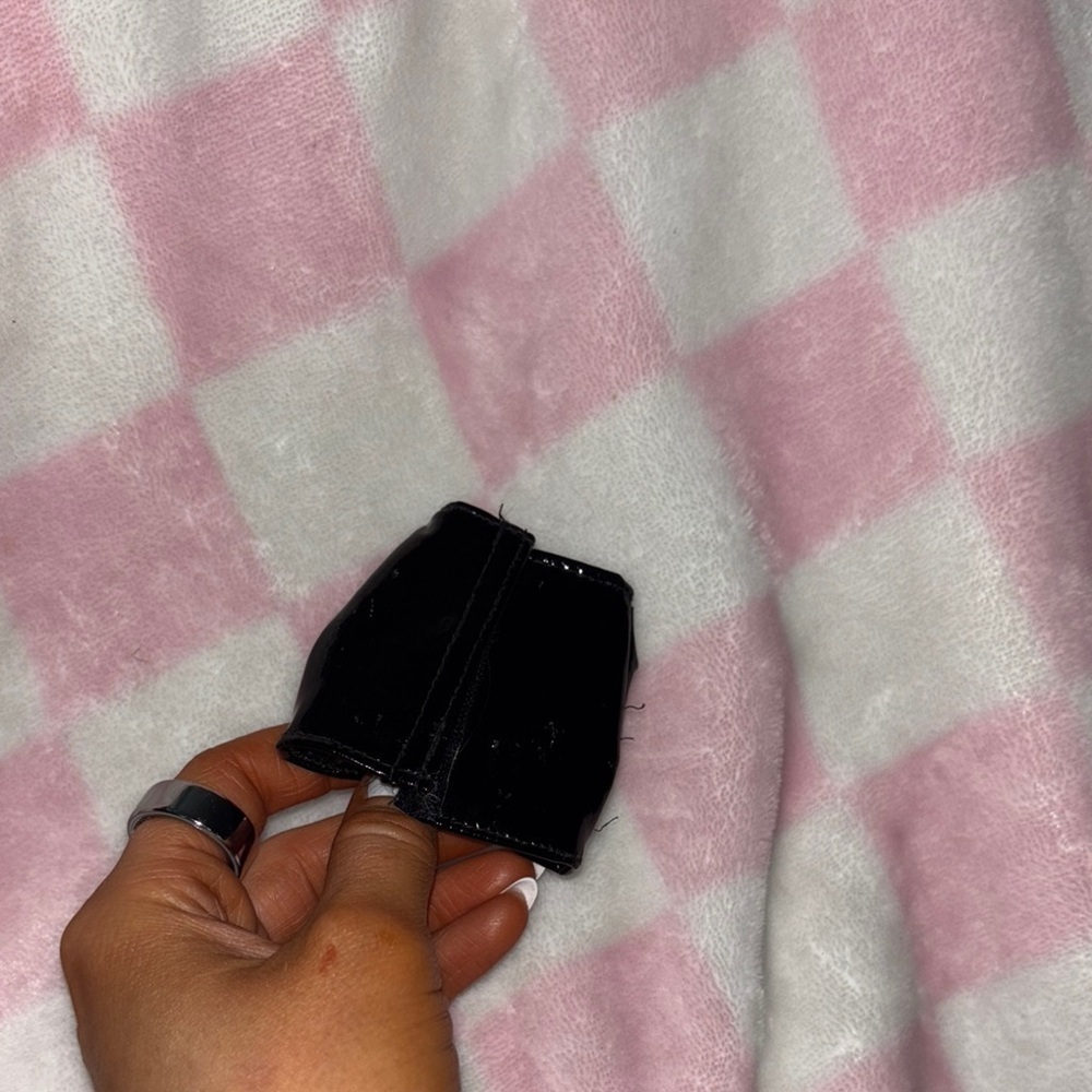 Barbie Extra Deluxe Doll Black Faux Leather Mini Skirt Clothing - Picture 3 of 4